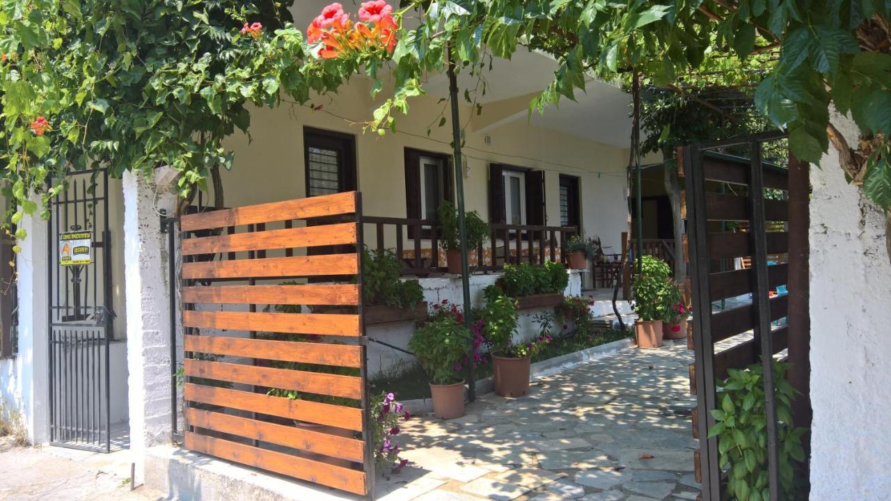 Sotiroulis Apartments Néa Meságkala Extérieur photo