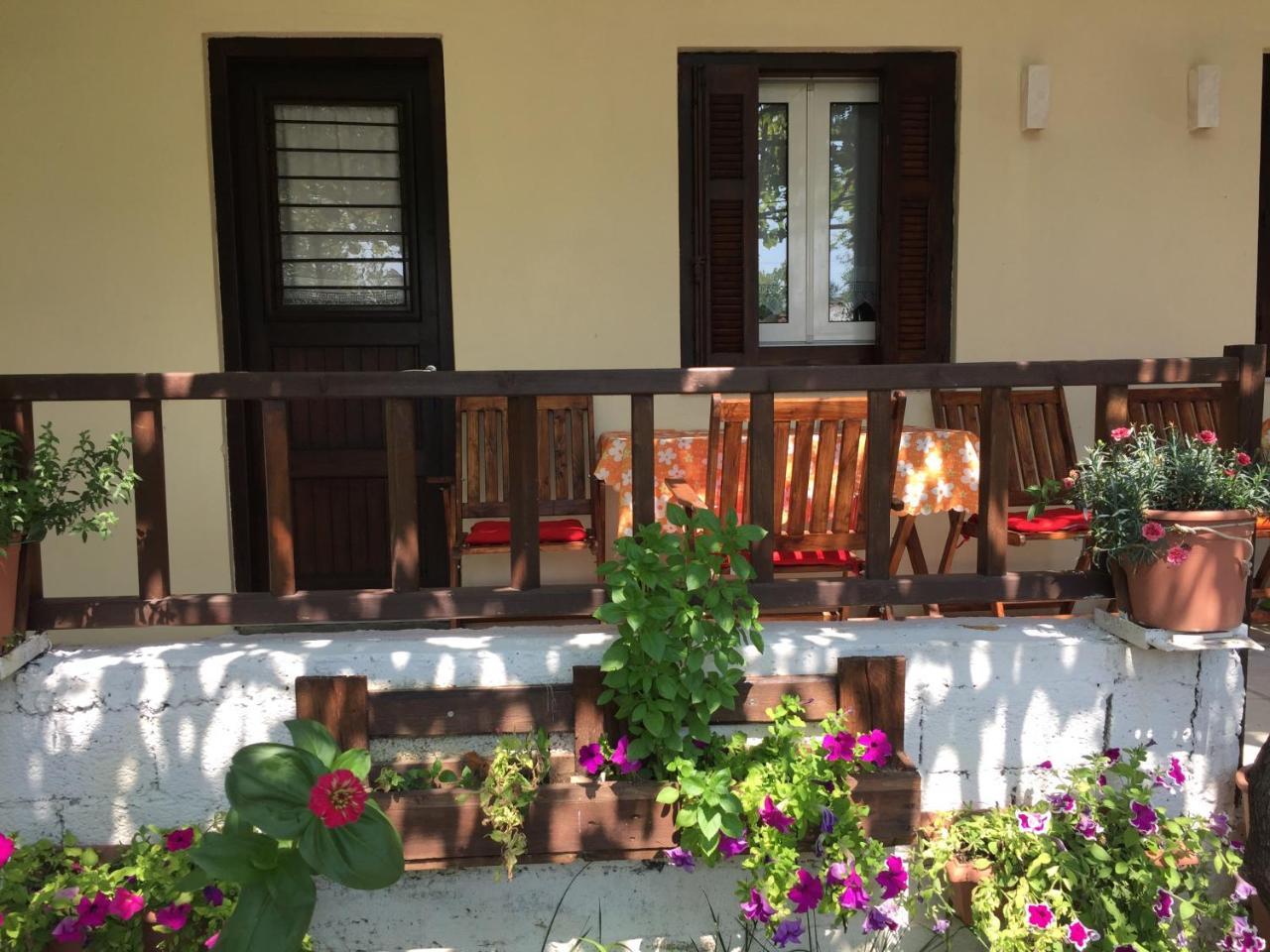 Sotiroulis Apartments Néa Meságkala Extérieur photo